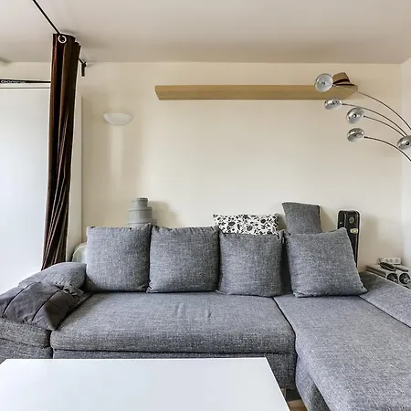 Apartment The Champs-elysees Studio Xviieme Paris